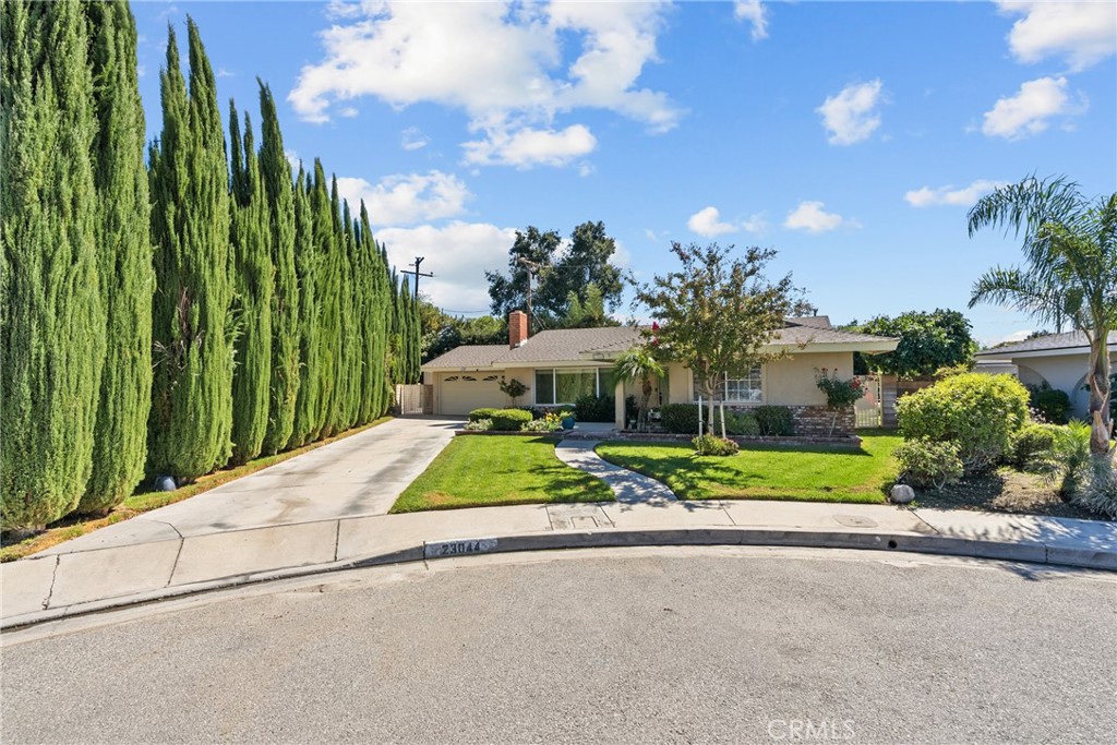 23044 Hilse Property Photo 1