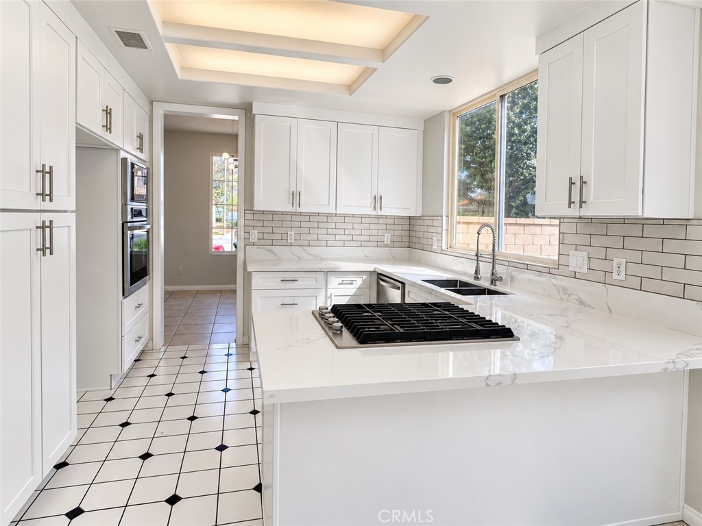 38241 Hillcrest Drive Property Photo 5