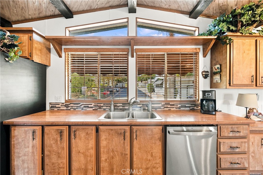 31344 N Lakehills Rd 3 Property Photo 5