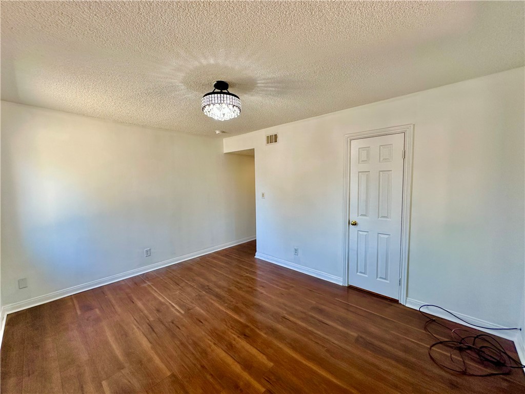 20355 Itasca Street Property Photo 6