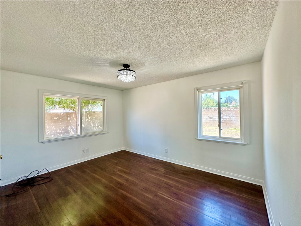 20355 Itasca Street Property Photo 7