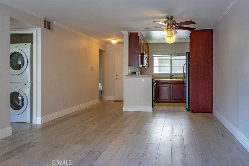 21450 Burbank 219 Property Photo 4