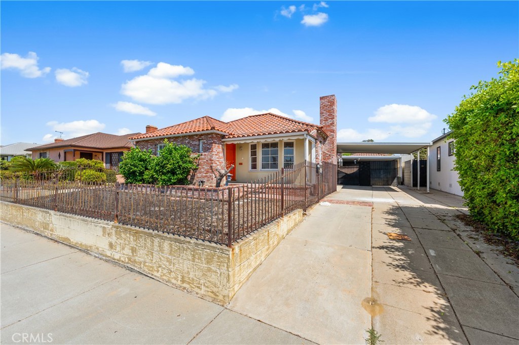 3920 Buckingham Road Property Photo 1