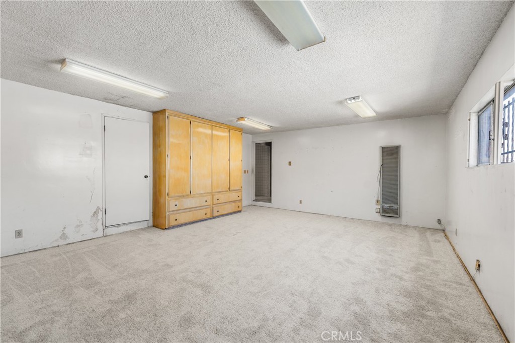 3920 Buckingham Road Property Photo 11
