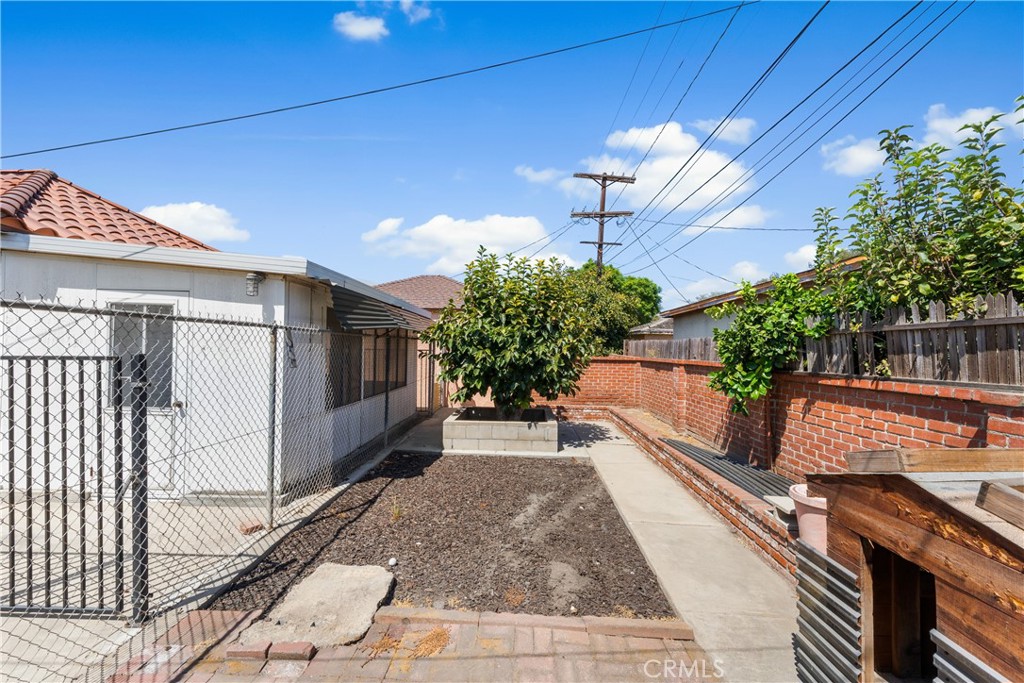 3920 Buckingham Road Property Photo 15