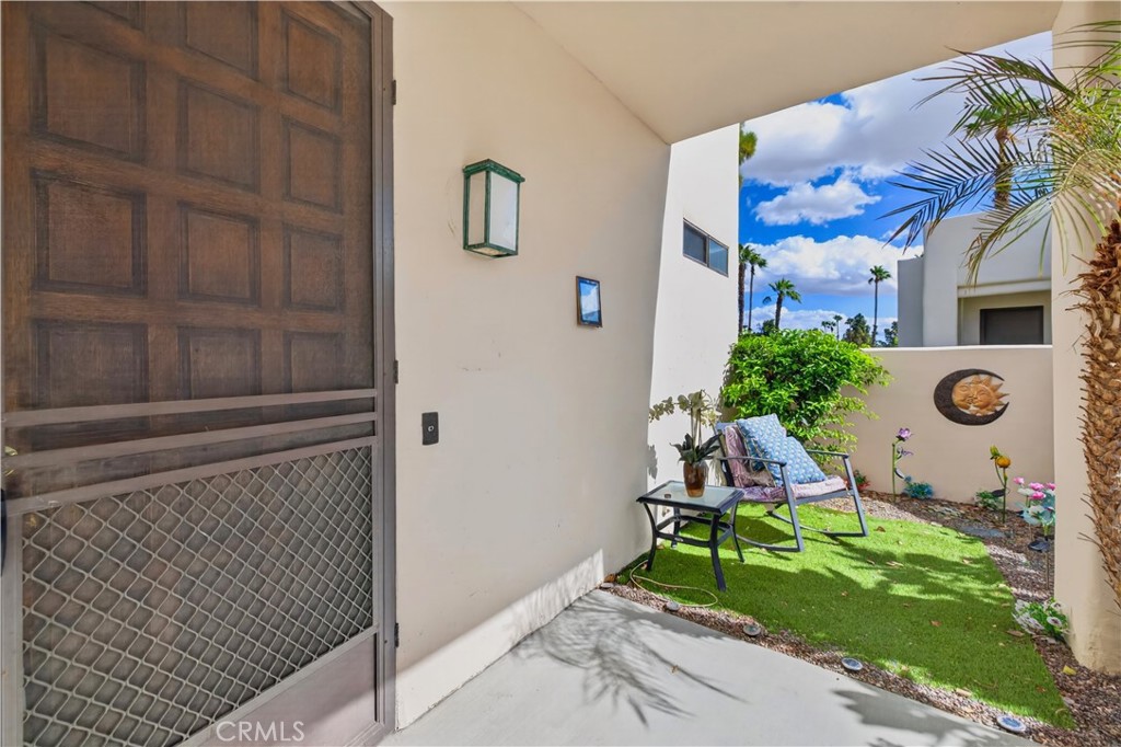 67368 W Chimayo Property Photo 2