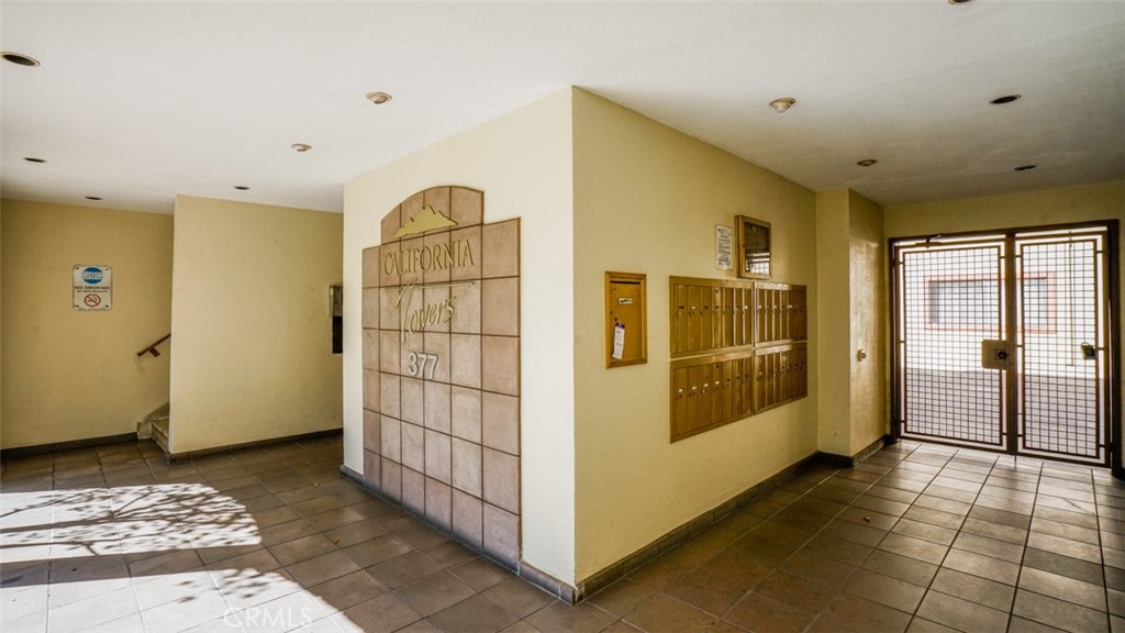 377 W California Avenue 27 Property Photo 7