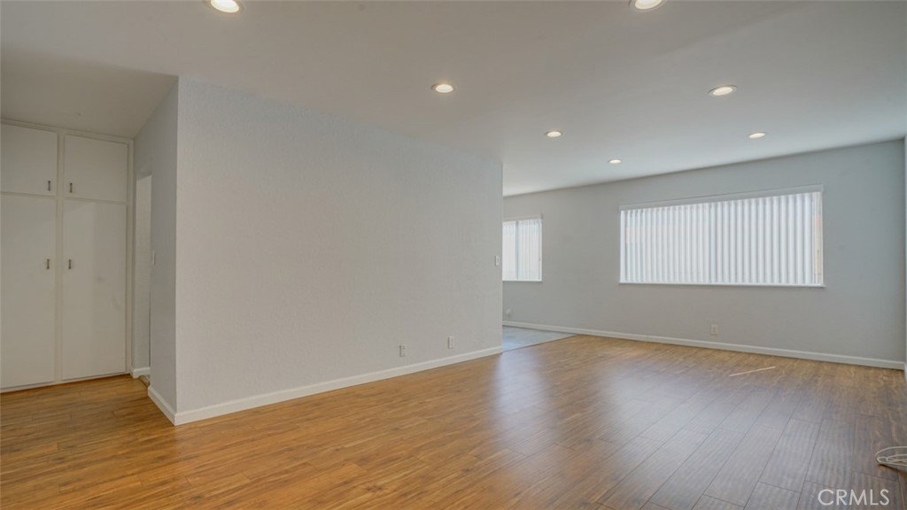 377 W California Avenue 27 Property Photo 11
