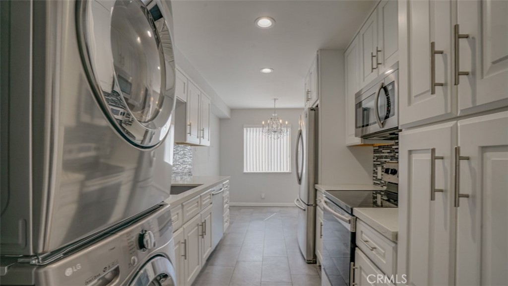 377 W California Avenue 27 Property Photo 20