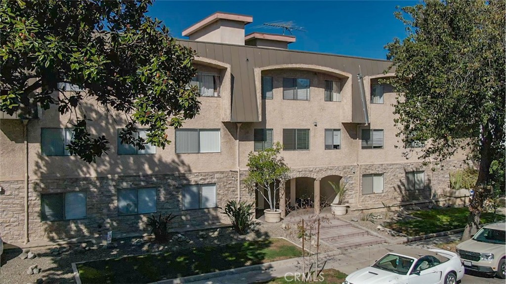 377 W California Avenue 27 Property Photo 48