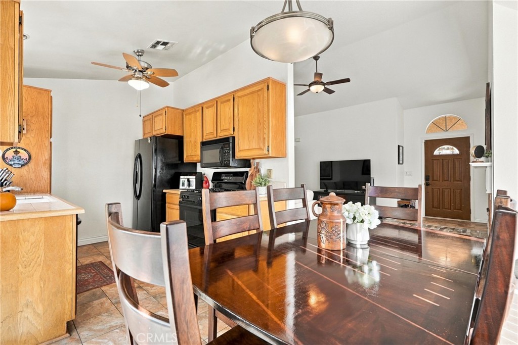 22856 Tamarack Property Photo 11
