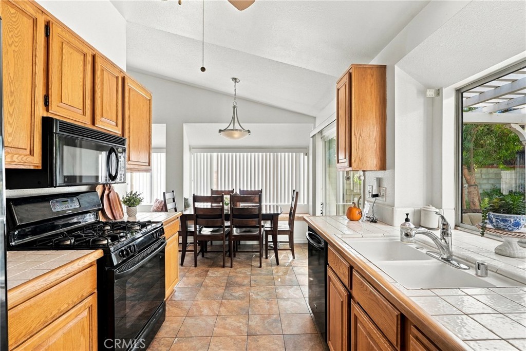 22856 Tamarack Property Photo 15