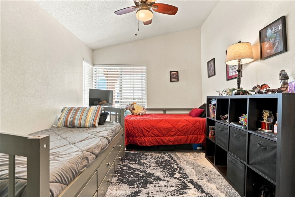 22856 Tamarack Property Photo 17