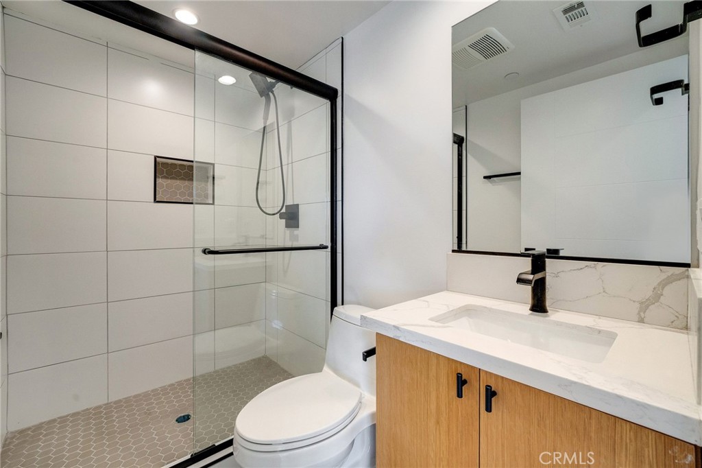 6201 La Mirada Avenue 4 Property Photo 14