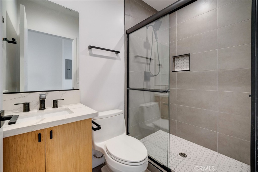 6201 La Mirada Avenue 4 Property Photo 16