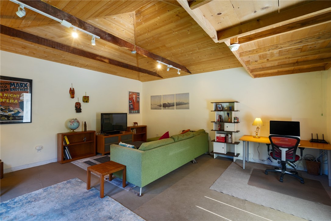 1343 Grant Property Photo 16