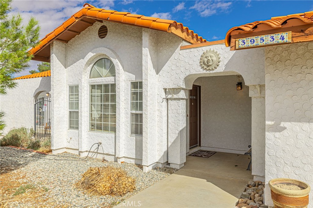39534 167th E Property Photo 1