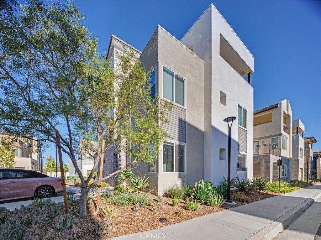 27508 Golden Currant Property Photo 1