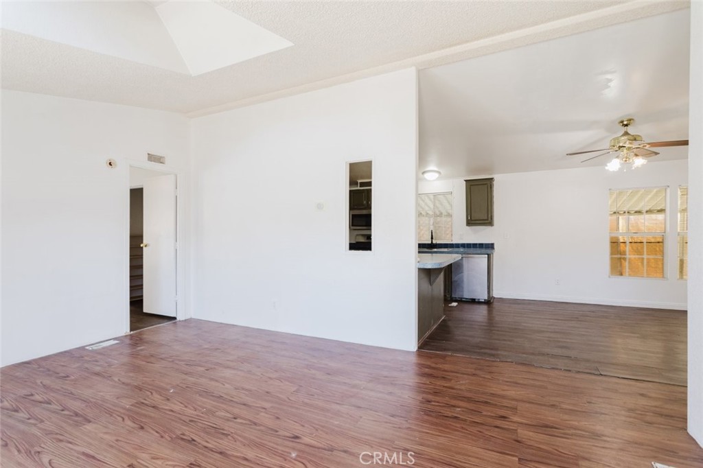 23450 Newhall Avenue 79 Property Photo 7