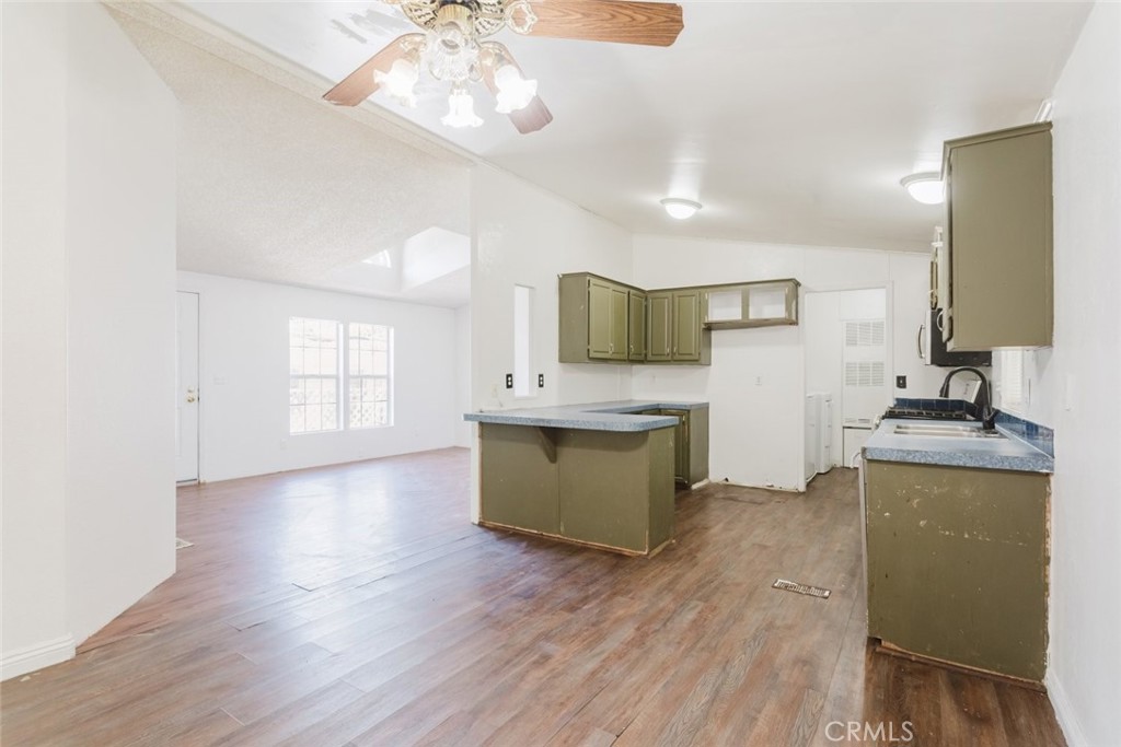 23450 Newhall Avenue 79 Property Photo 14