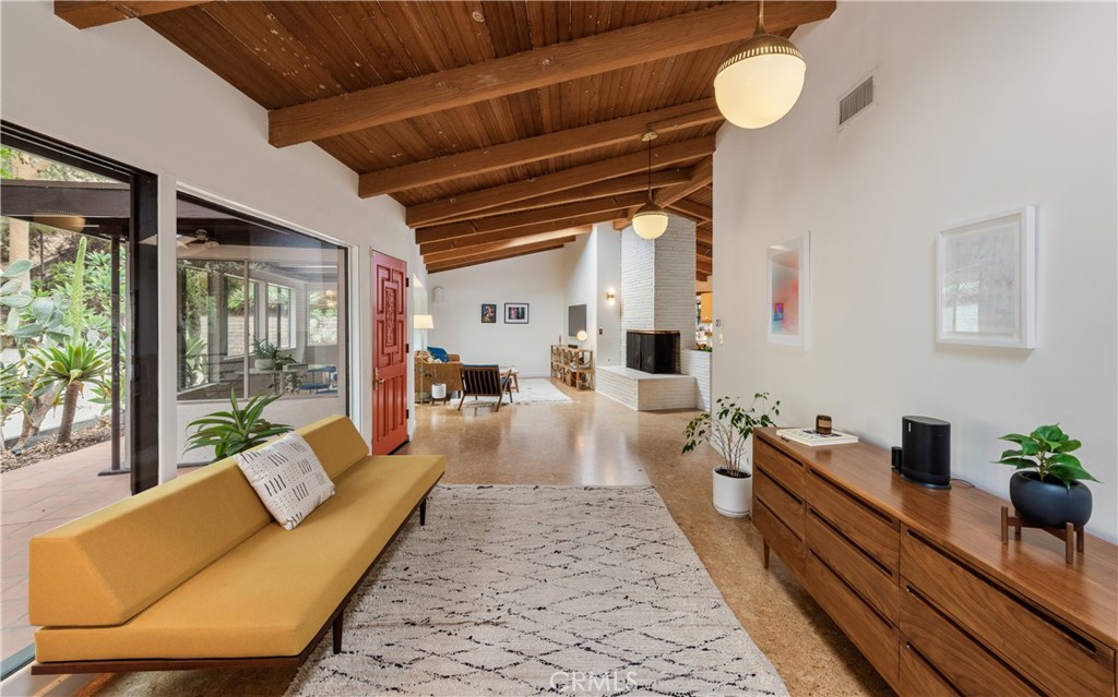 3858 Roble Vista Drive Property Photo 4
