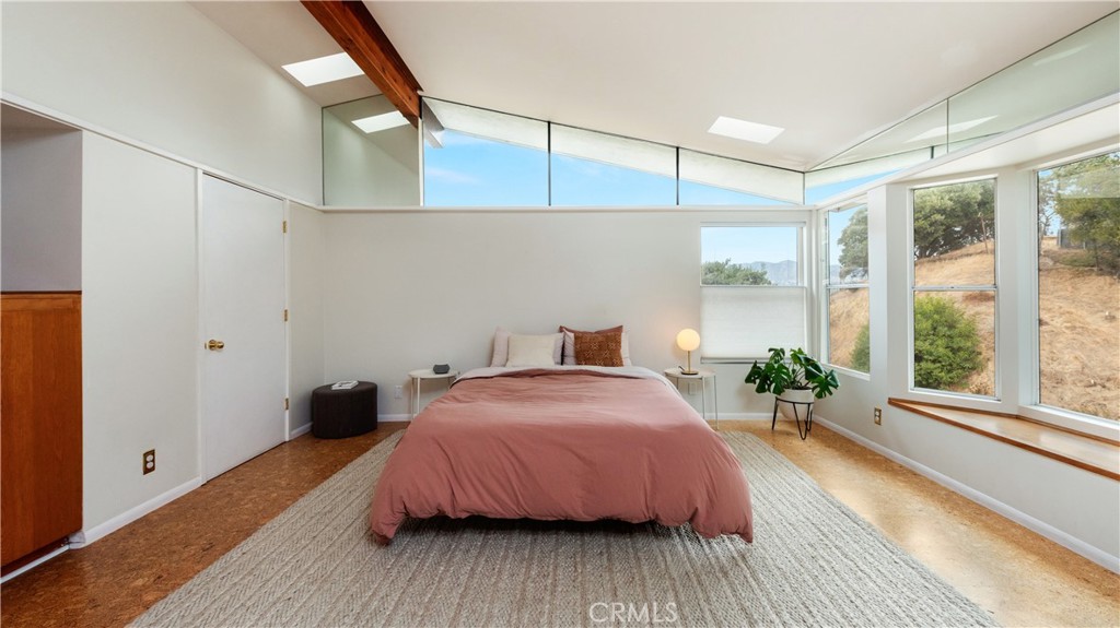3858 Roble Vista Drive Property Photo 10