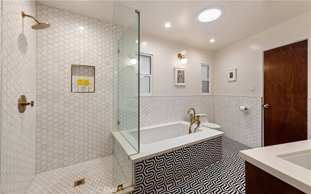 3858 Roble Vista Drive Property Photo 13
