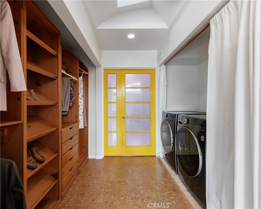 3858 Roble Vista Drive Property Photo 15