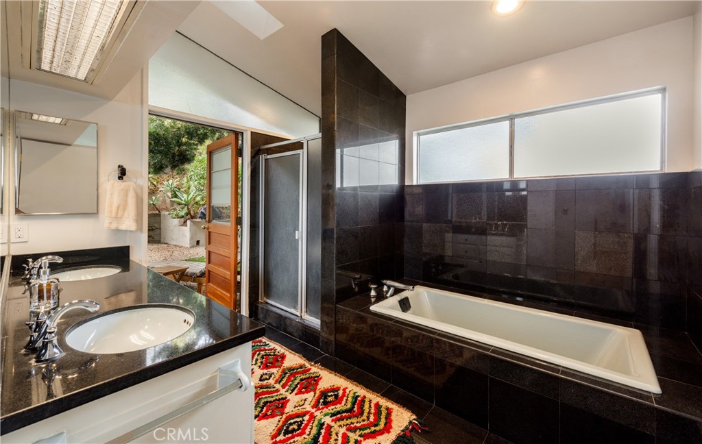 3858 Roble Vista Drive Property Photo 17