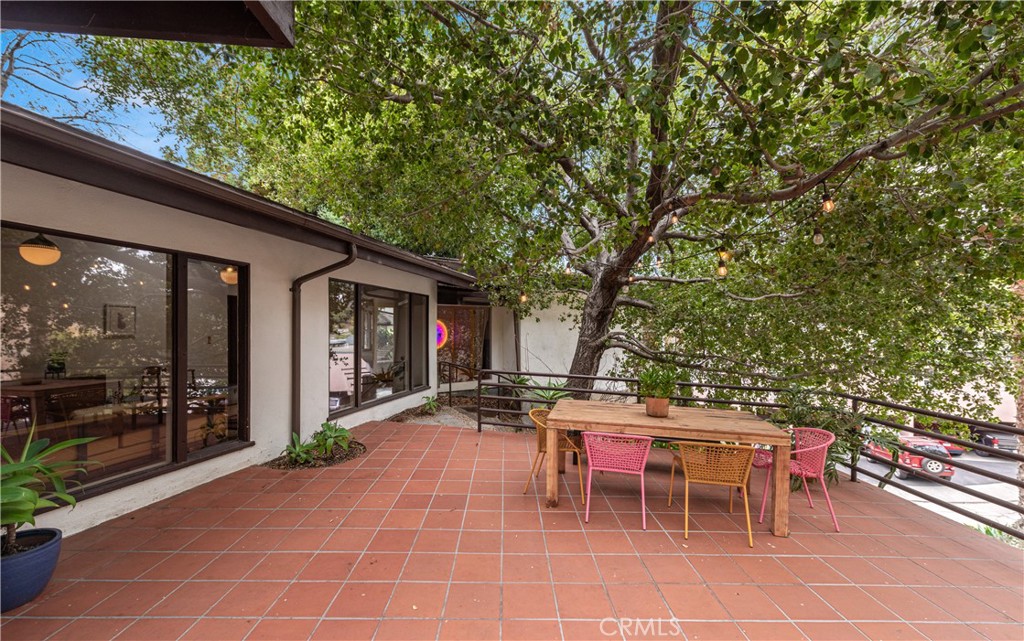 3858 Roble Vista Drive Property Photo 20