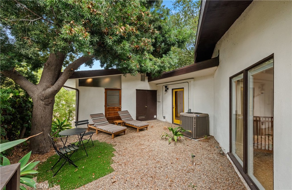 3858 Roble Vista Drive Property Photo 21