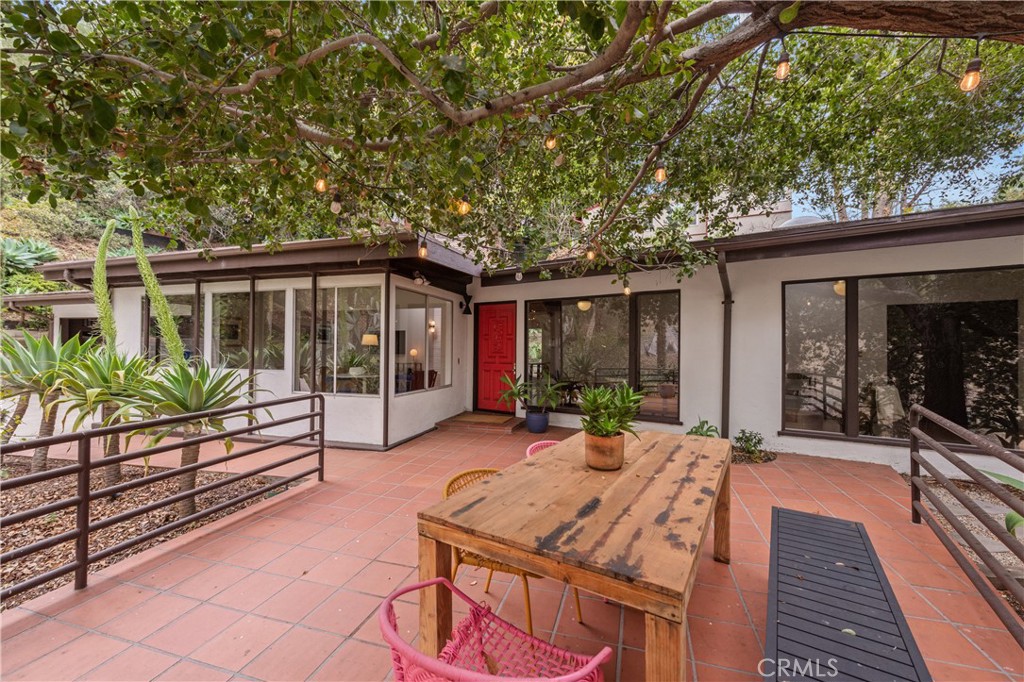 3858 Roble Vista Drive Property Photo 22