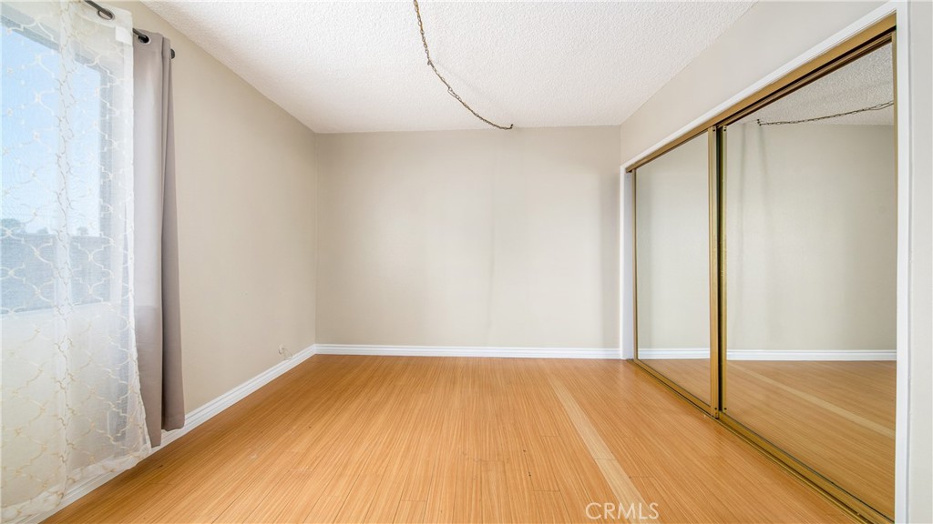 7422 Hazeltine Avenue 8 Property Photo 18