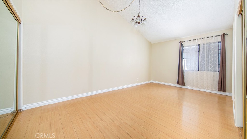 7422 Hazeltine Avenue 8 Property Photo 22