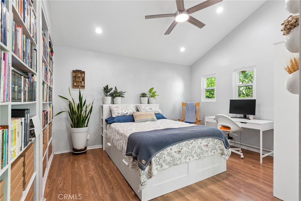 25303 Via Calinda Property Photo 4