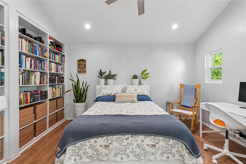25303 Via Calinda Property Photo 15