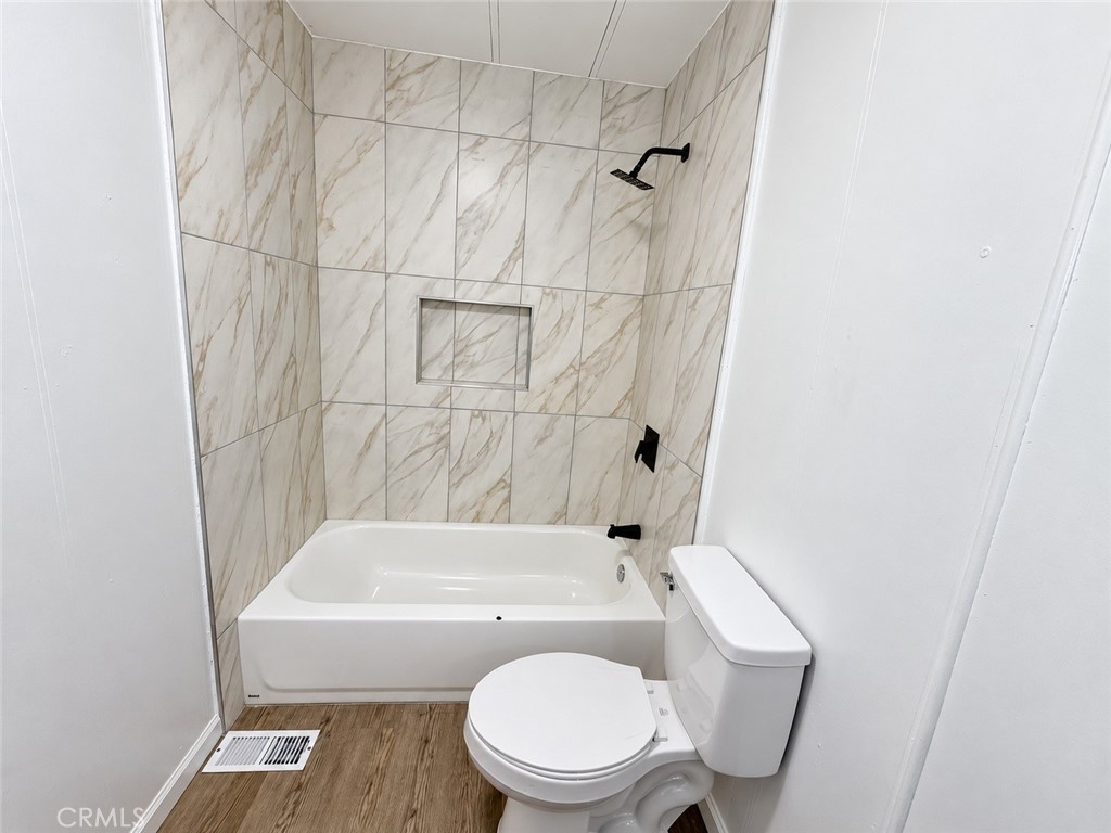 5711 Columbia Way 180 Property Photo 11