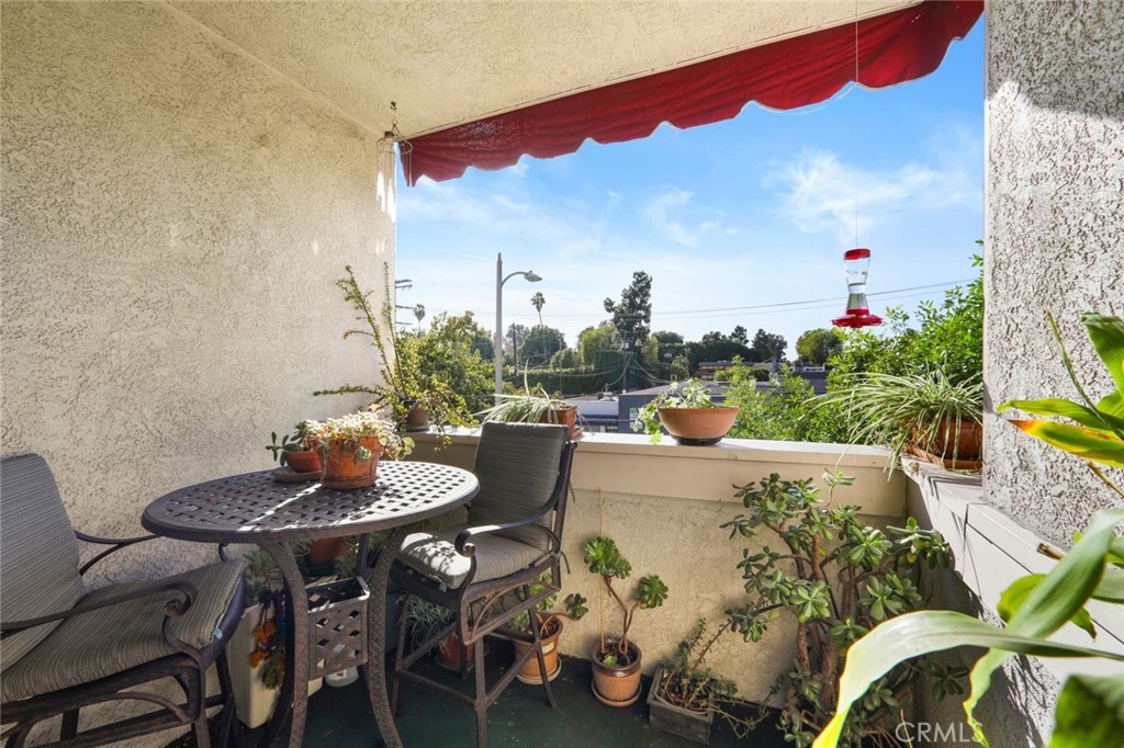 14050 Magnolia Boulevard 213 Property Photo 16