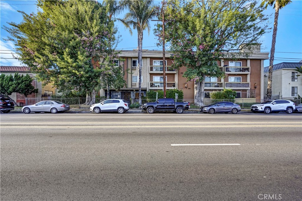 20327 Saticoy Property Photo 2