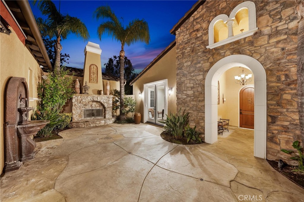 26584 Oak Terrace Place Property Photo 5