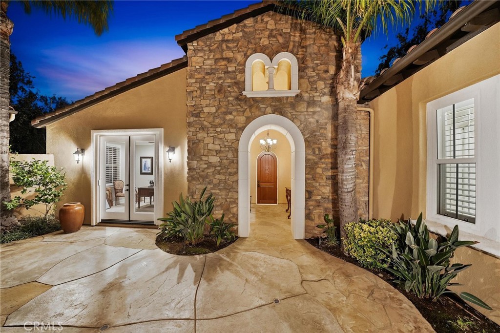 26584 Oak Terrace Place Property Photo 6
