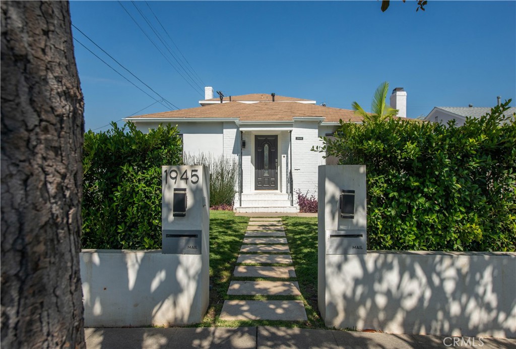 1945 W 91st Place Property Photo 1