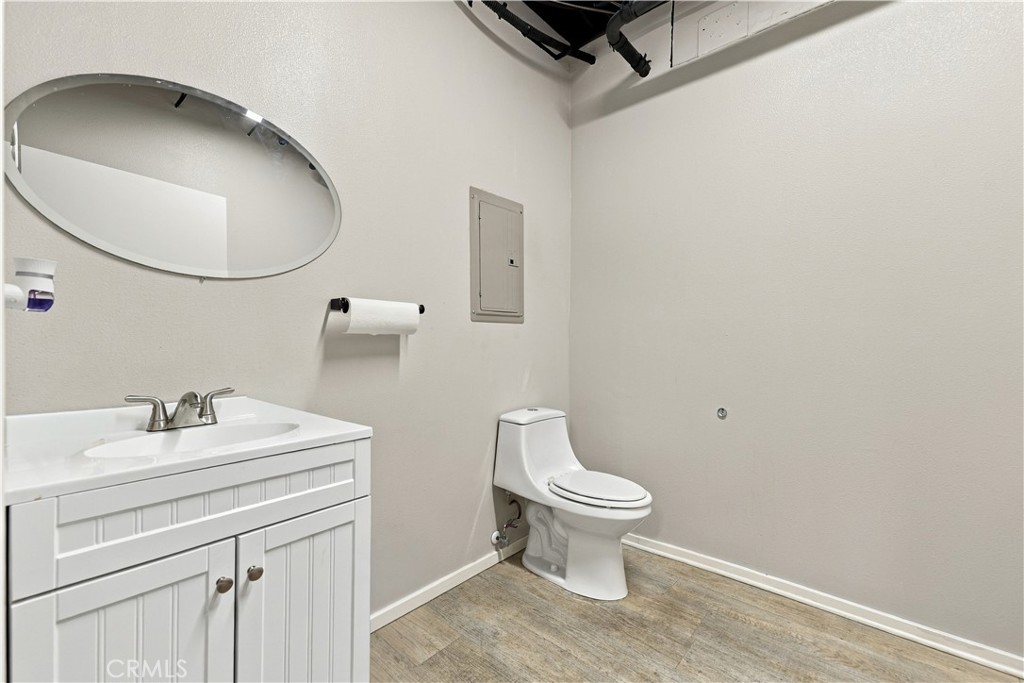 3316 W Victory Boulevard Property Photo 11