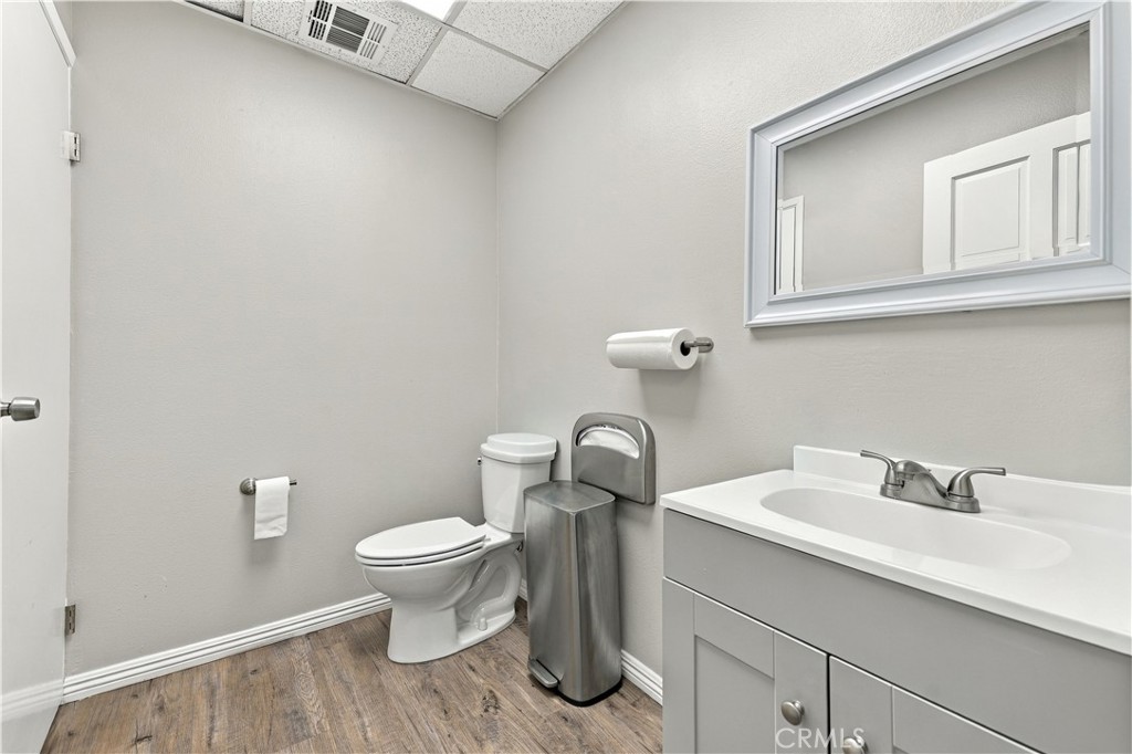 3316 W Victory Boulevard Property Photo 17