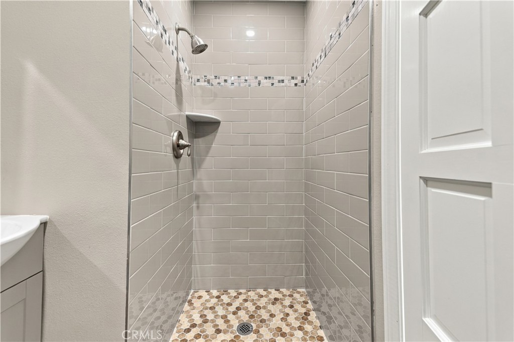 3316 W Victory Boulevard Property Photo 23