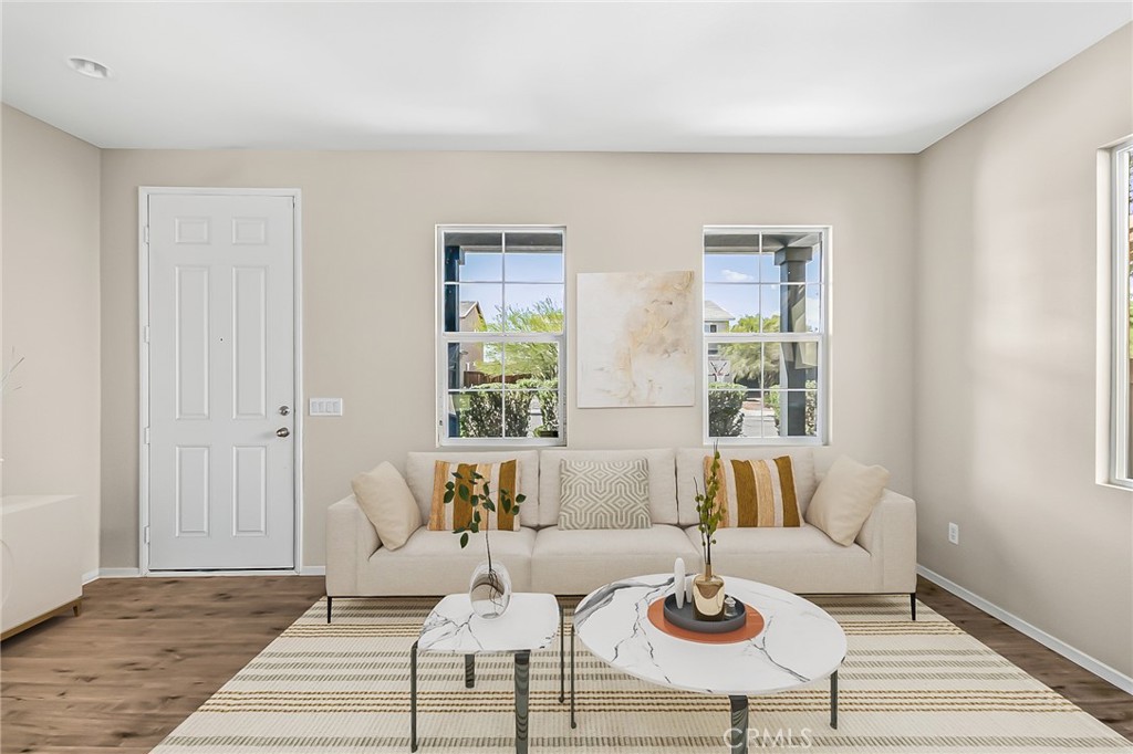 15077 Mateo Prado Property Photo 2