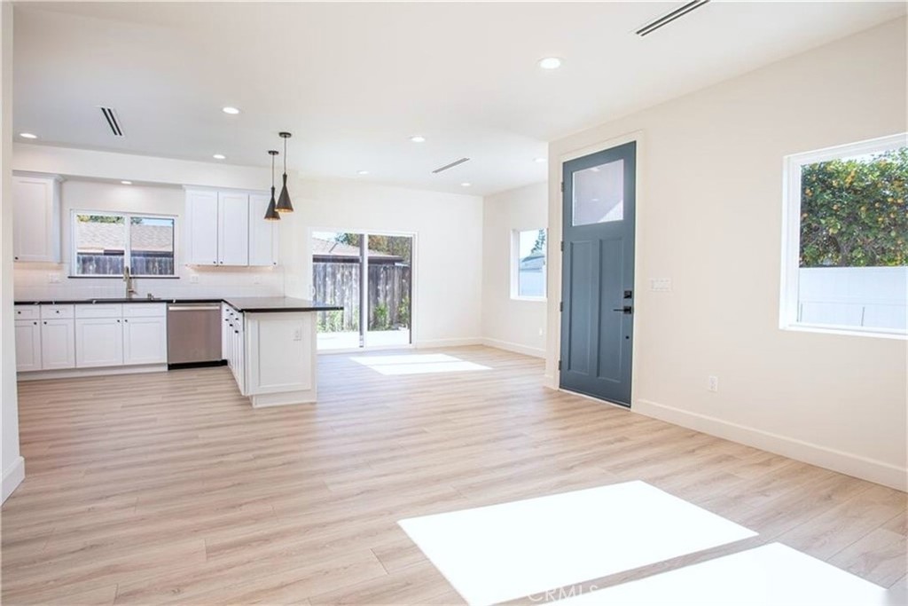 2008 N Rose Street Property Photo 24