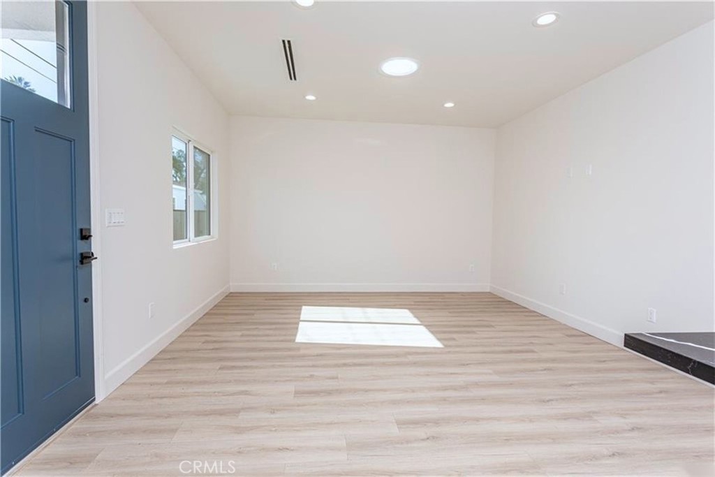 2008 N Rose Street Property Photo 25