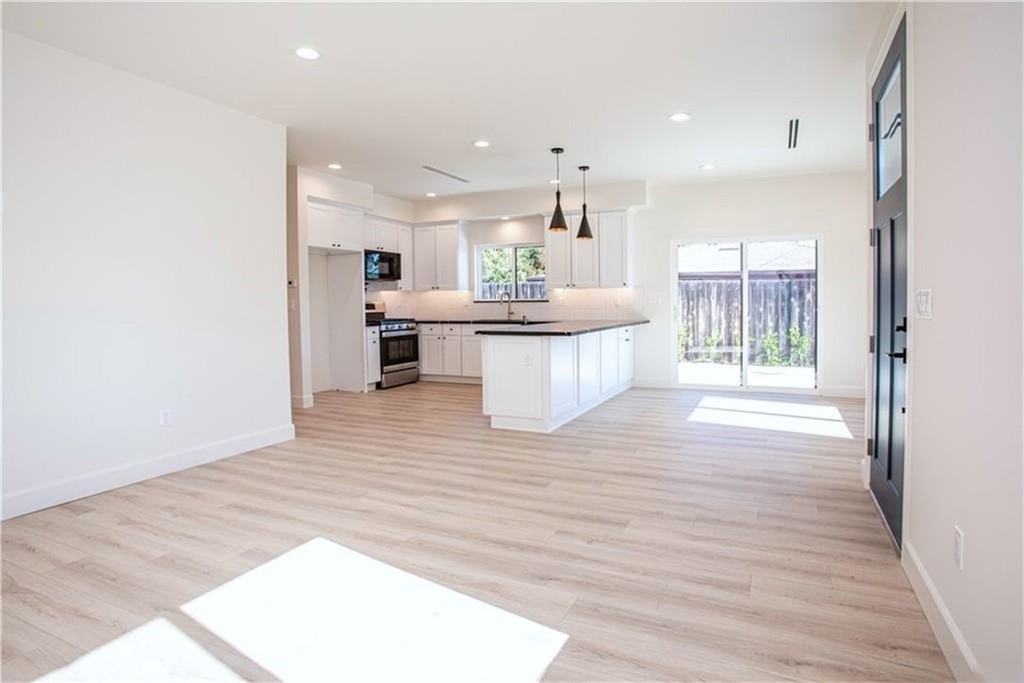 2008 N Rose Street Property Photo 26