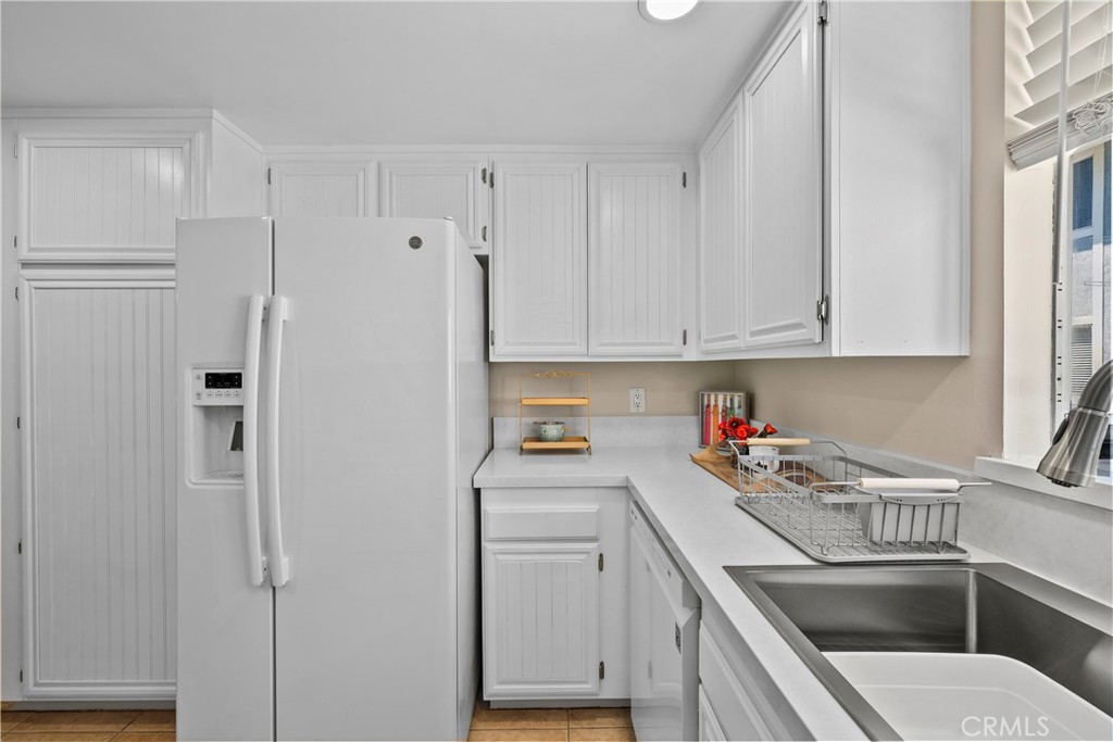 26806 Claudette Street 323 Property Photo 12